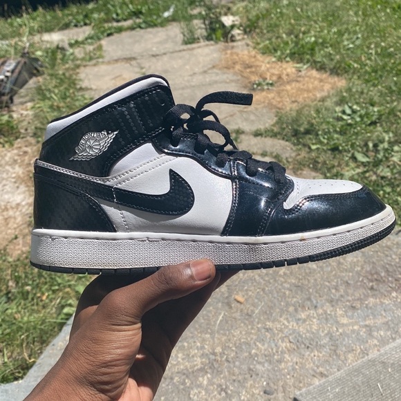 Air Jordan 3s Cardinal Red - Picture 7 of 12